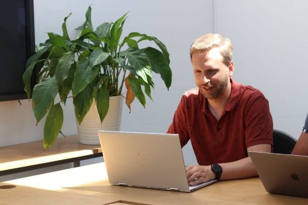 SocialSeeder-HR