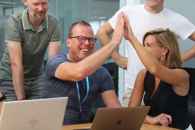 SocialSeeder-employees